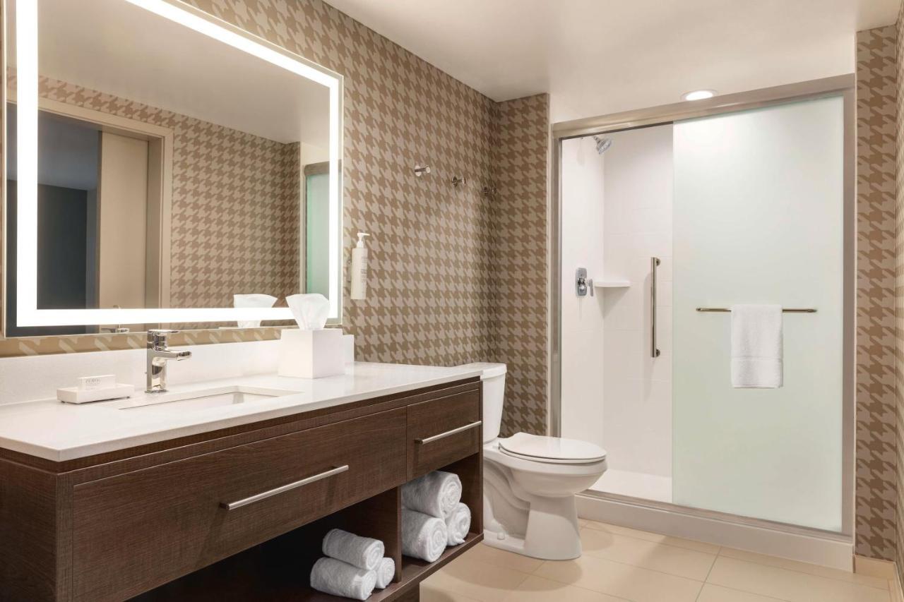 Home2 Suites By Hilton Milwaukee West 웨스트 앨리스 외부 사진